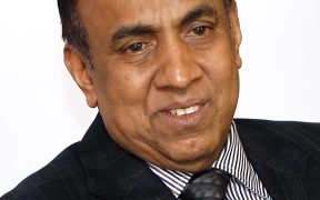 Dr Ravi Pillai