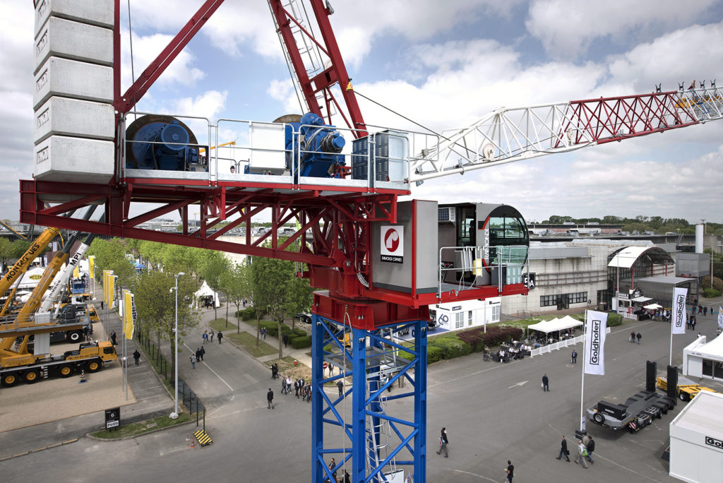 The luffing LR330 erected at Intermat Paris 2018